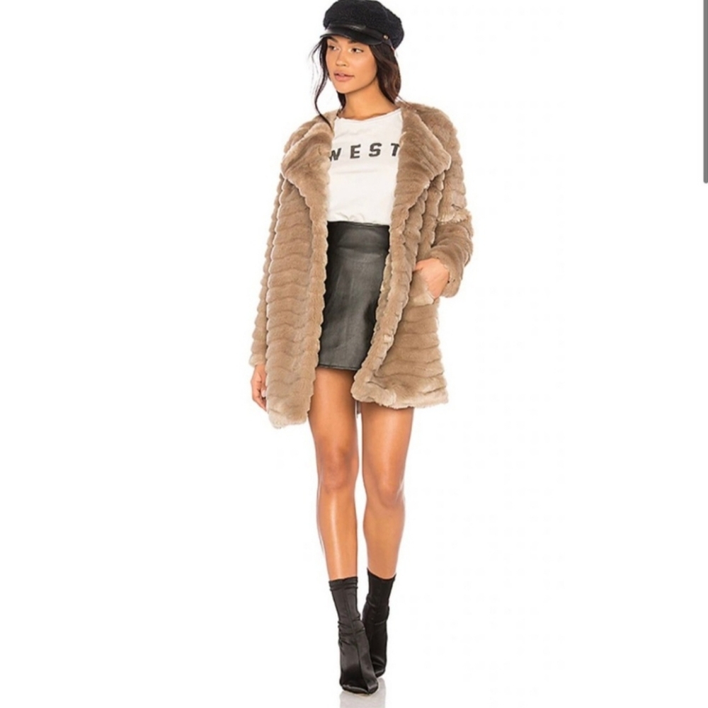 BB Dakota McCoy Textured Faux Fur Coat.